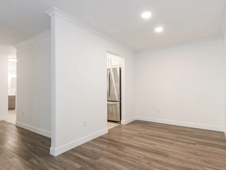 102-9948 151 Street, Surrey, BC, V3R 0V6 - 7