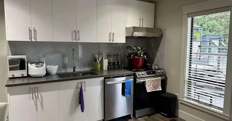 900 Corona Crescent, Coquitlam, BC, V3J 6Y9