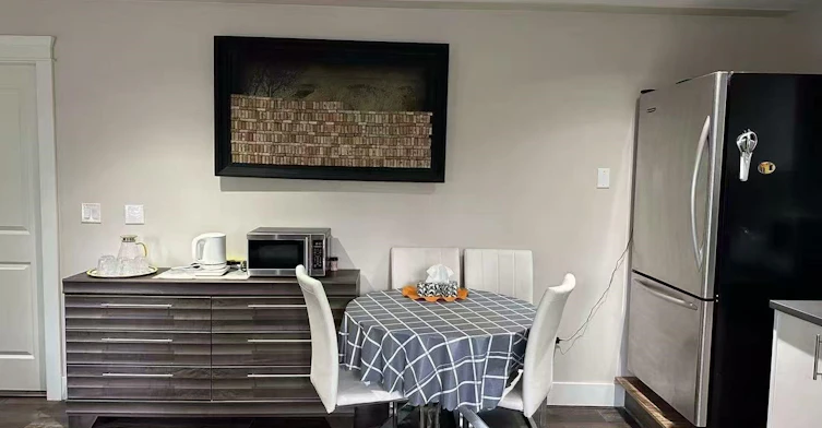 900 Corona Crescent, Coquitlam, BC, V3J 6Y9 - 2