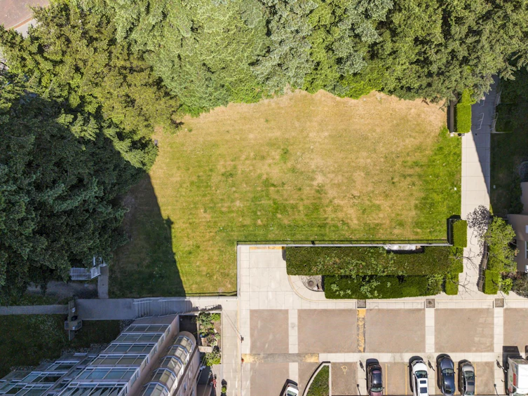 402-9603 Manchester Drive, Burnaby, BC, V3N 4Y7 - 39