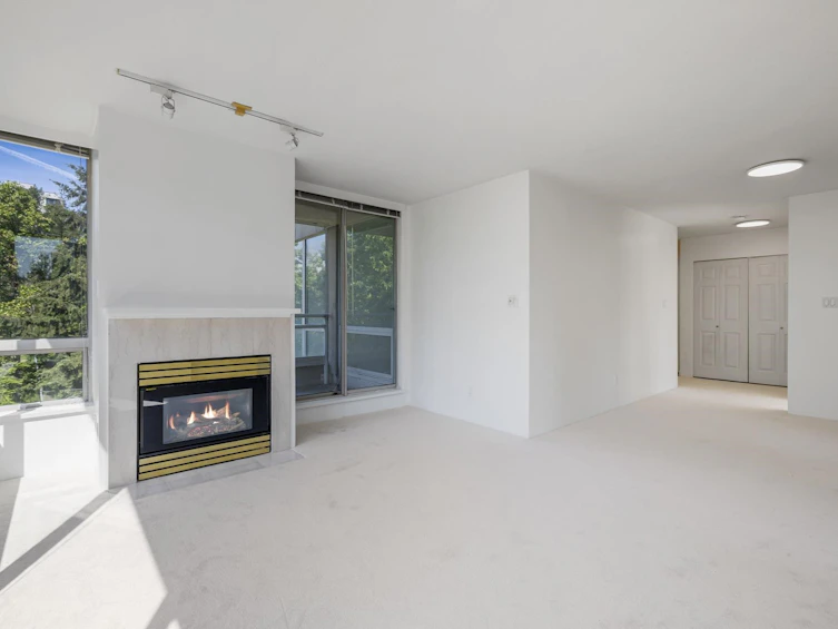 402-9603 Manchester Drive, Burnaby, BC, V3N 4Y7 - 5