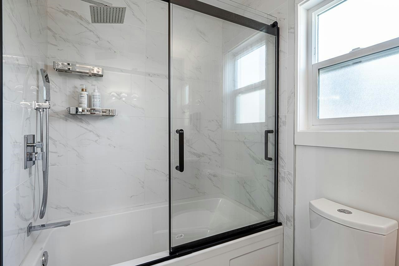 2333 Kirkstone Road, North Vancouver, BC, V7J 3M1 - 16