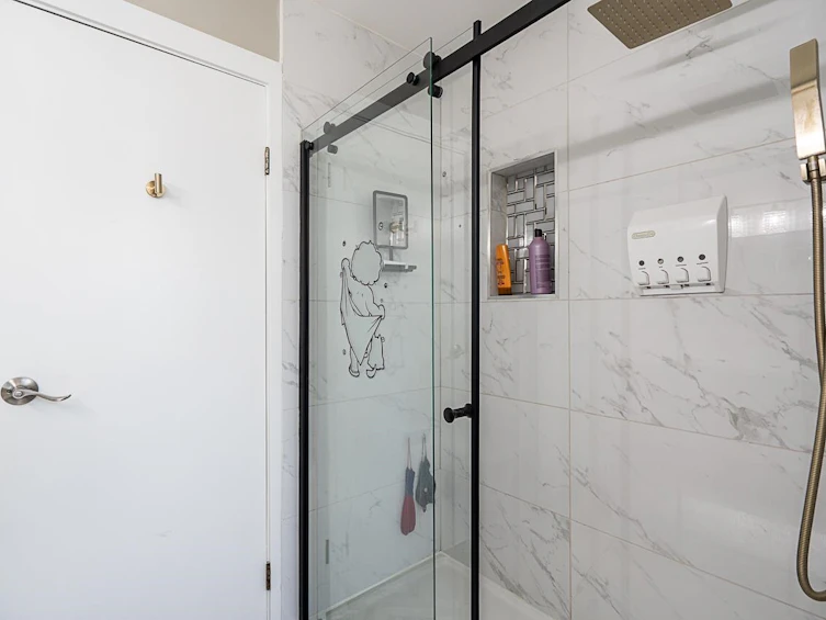 2333 Kirkstone Road, North Vancouver, BC, V7J 3M1 - 23