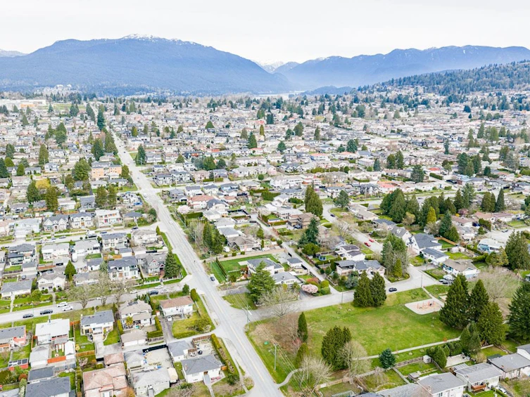 1988 Kensington Avenue, Burnaby, BC, V5B 4E1 - 20