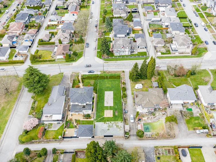 1988 Kensington Avenue, Burnaby, BC, V5B 4E1 - 16