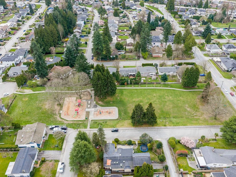 1988 Kensington Avenue, Burnaby, BC, V5B 4E1 - 19