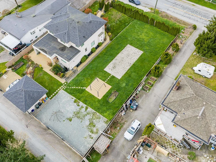 1988 Kensington Avenue, Burnaby, BC, V5B 4E1 - 3