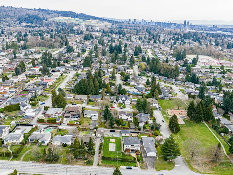 1988 Kensington Avenue, Burnaby, BC, V5B 4E1 - 10