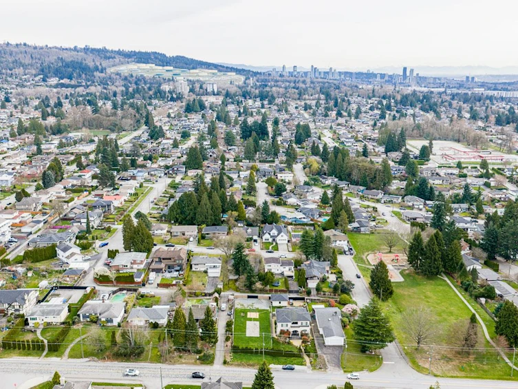 1988 Kensington Avenue, Burnaby, BC, V5B 4E1 - 9