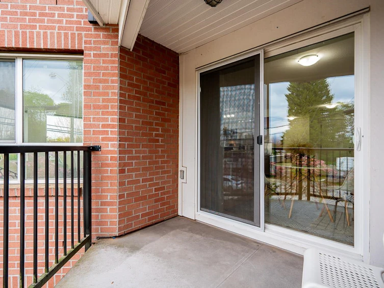 215-14960 102a Avenue, Surrey, BC, V3R 6A3 - 30