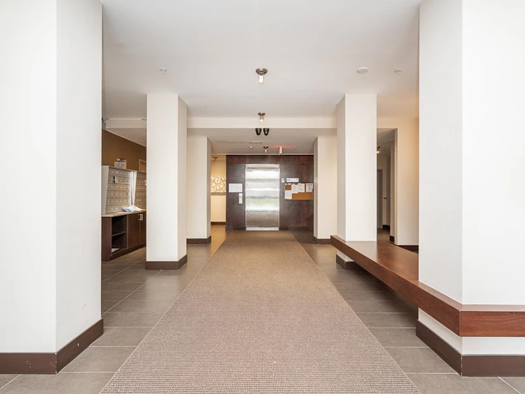 215-14960 102a Avenue, Surrey, BC, V3R 6A3 - 34