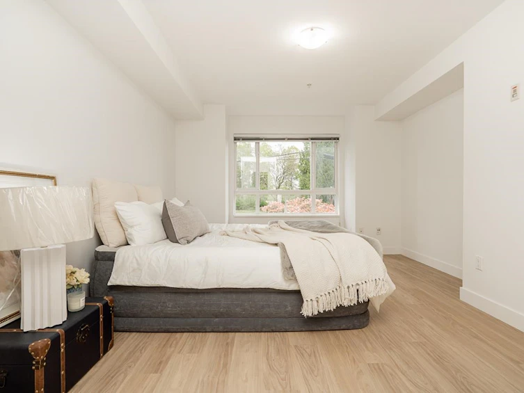 215-14960 102a Avenue, Surrey, BC, V3R 6A3 - 18