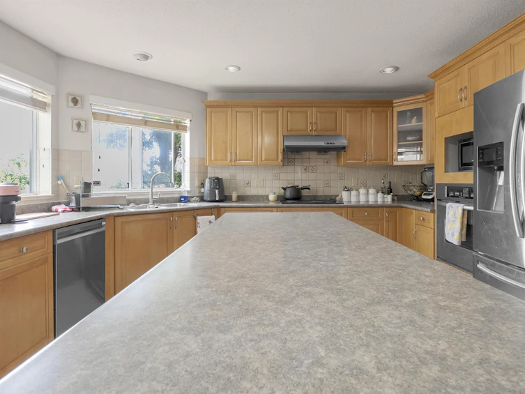 14337 77 Avenue, Surrey, BC, V3W 0X9 - 11