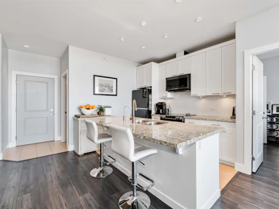 421-2970 King George Boulevard - 3
