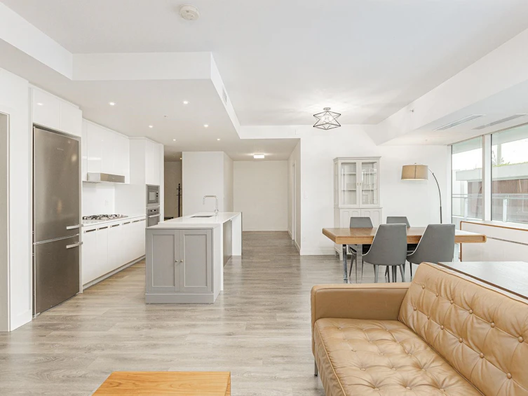 202-5688 Willow Street, Vancouver, BC, V5Z 3S4