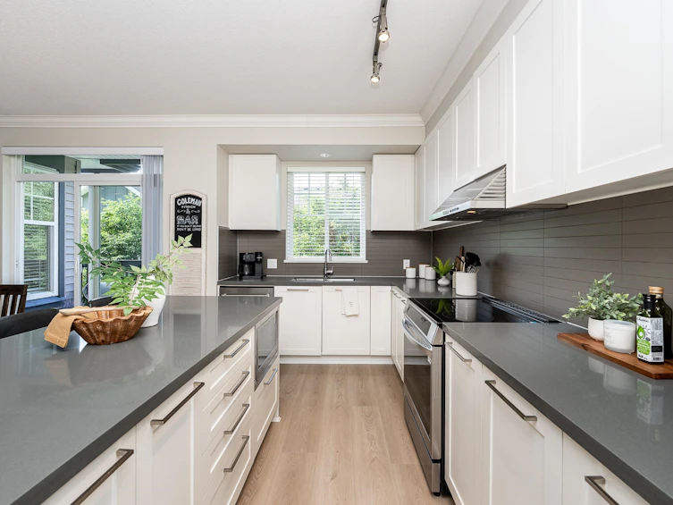 25-3461 Princeton Avenue, Coquitlam, BC, V3E 0M2 - 11