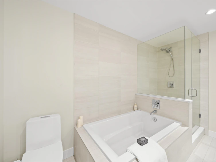 209-13585 16 Avenue, Surrey, BC, V4A 1P6 - 23