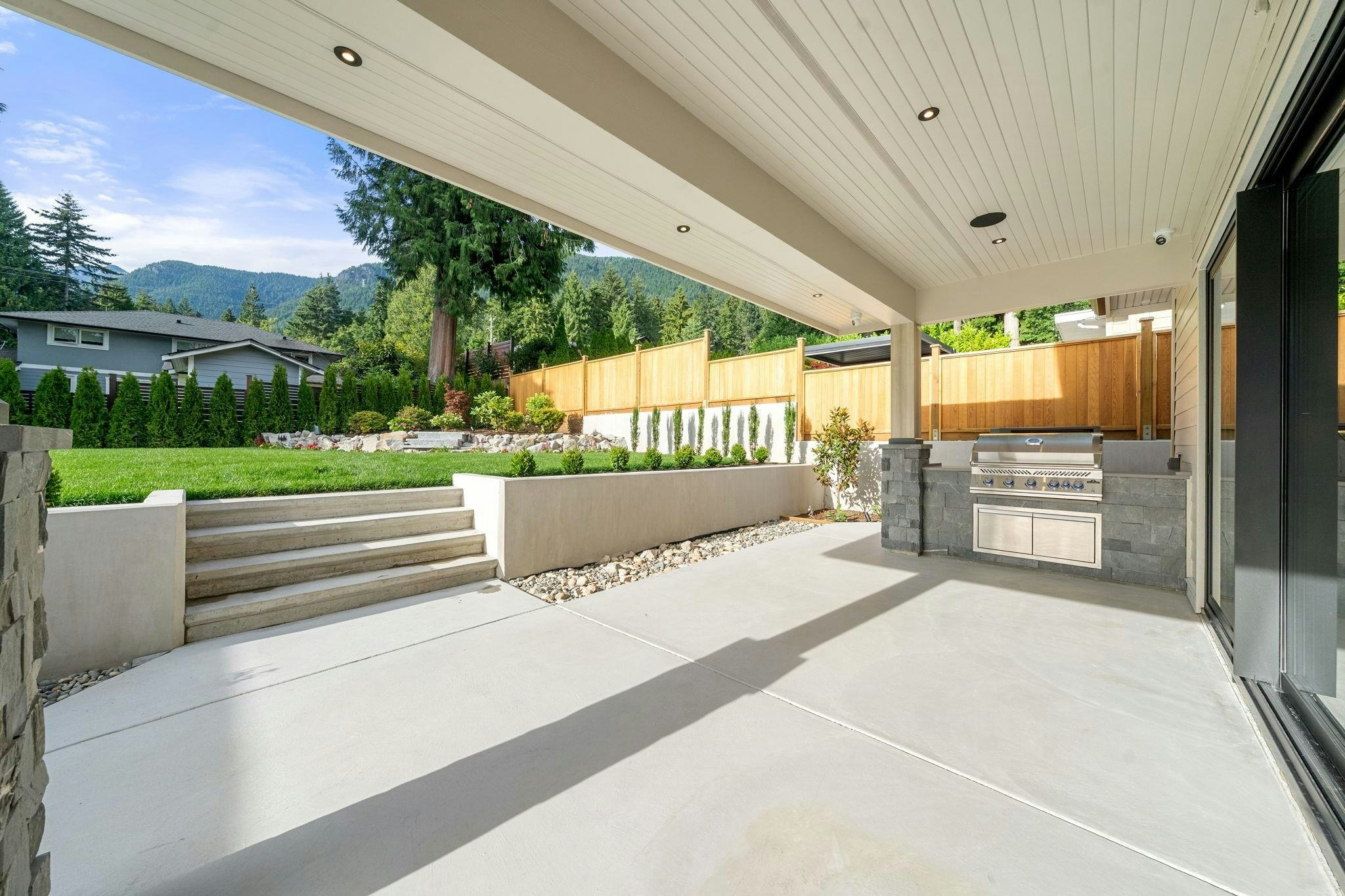 944 Clements Avenue, North Vancouver, BC, V7R 2K7 - 9