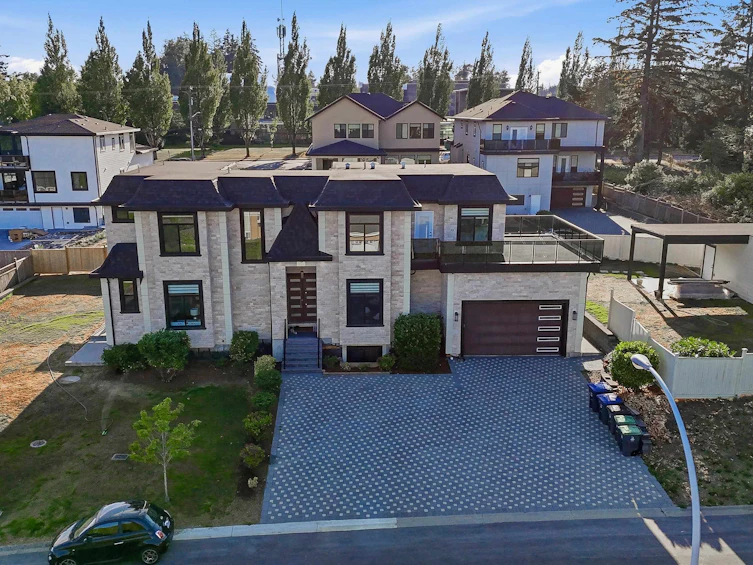 5735 144a Street, Surrey, BC, V3S 8E2