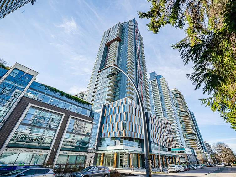 2004-4458 Beresford Street, Burnaby, BC, V5H 0J1