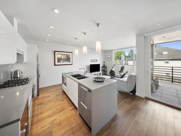 203-2095 W 44th Avenue, Vancouver, BC, V6M 2G1 - 4