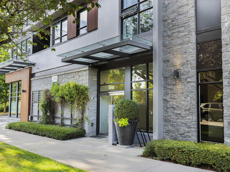 203-2095 W 44th Avenue, Vancouver, BC, V6M 2G1 - 2