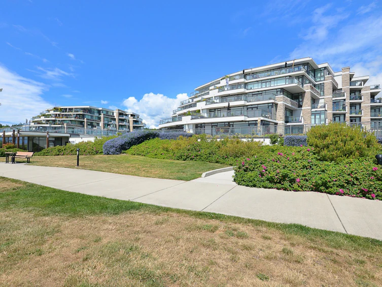 306-5665 Teredo Street, Sechelt, BC, V7Z 0J2 - 4