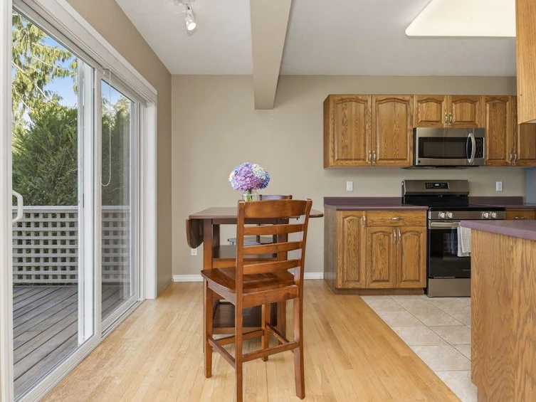 6343 Marmot Road, Sechelt, BC, V7Z 0L2 - 9