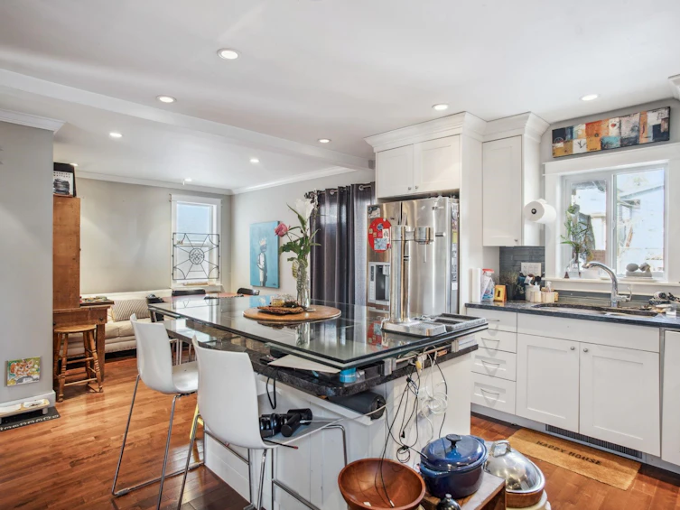 3617 Adanac Street, Vancouver, BC, V5K 2P7 - 10