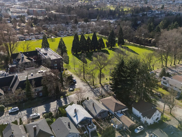3617 Adanac Street, Vancouver, BC, V5K 2P7 - 31
