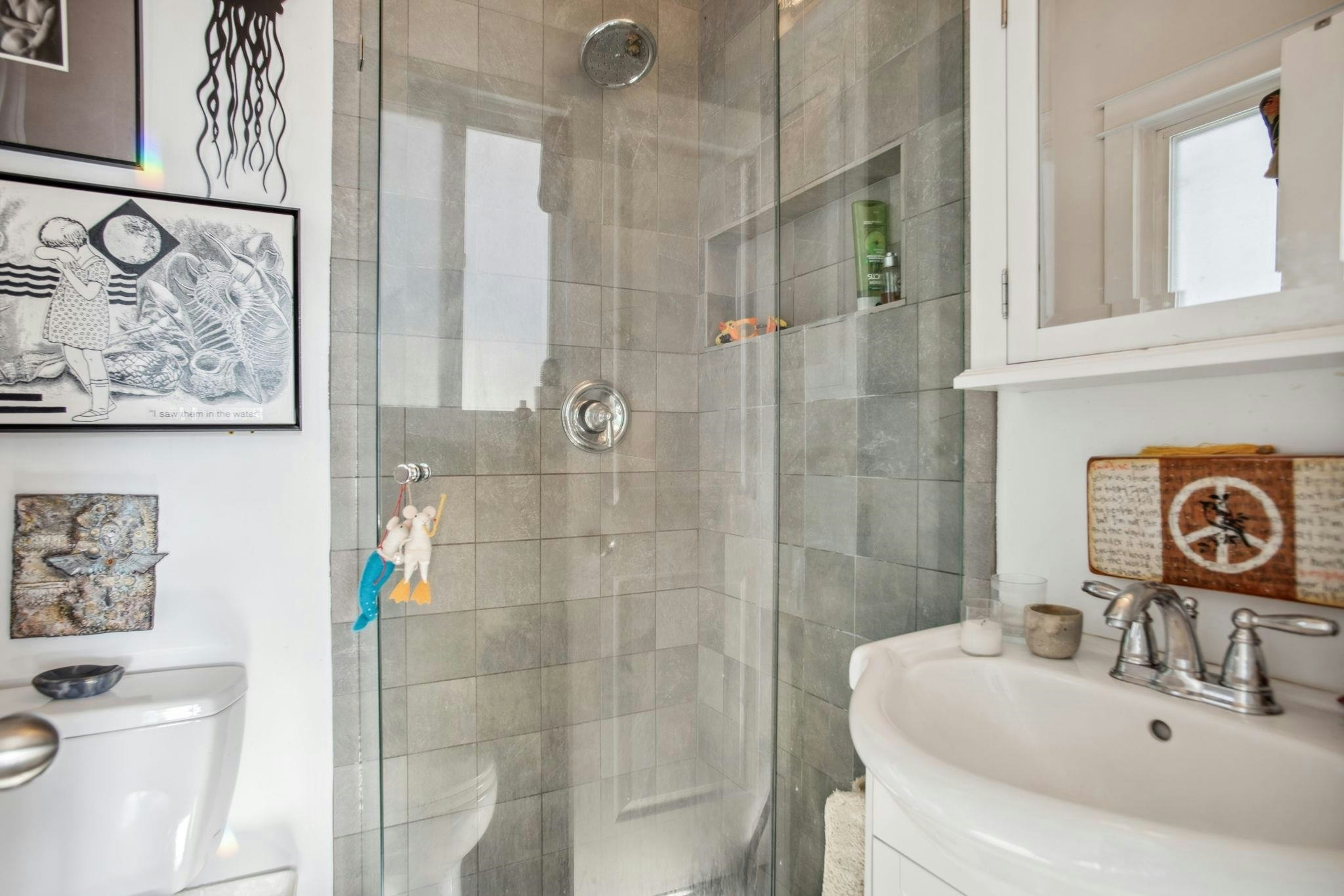 3617 Adanac Street, Vancouver, BC, V5K 2P7 - 13
