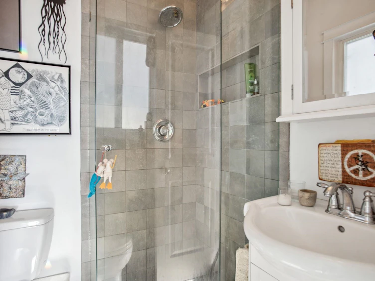 3617 Adanac Street, Vancouver, BC, V5K 2P7 - 13