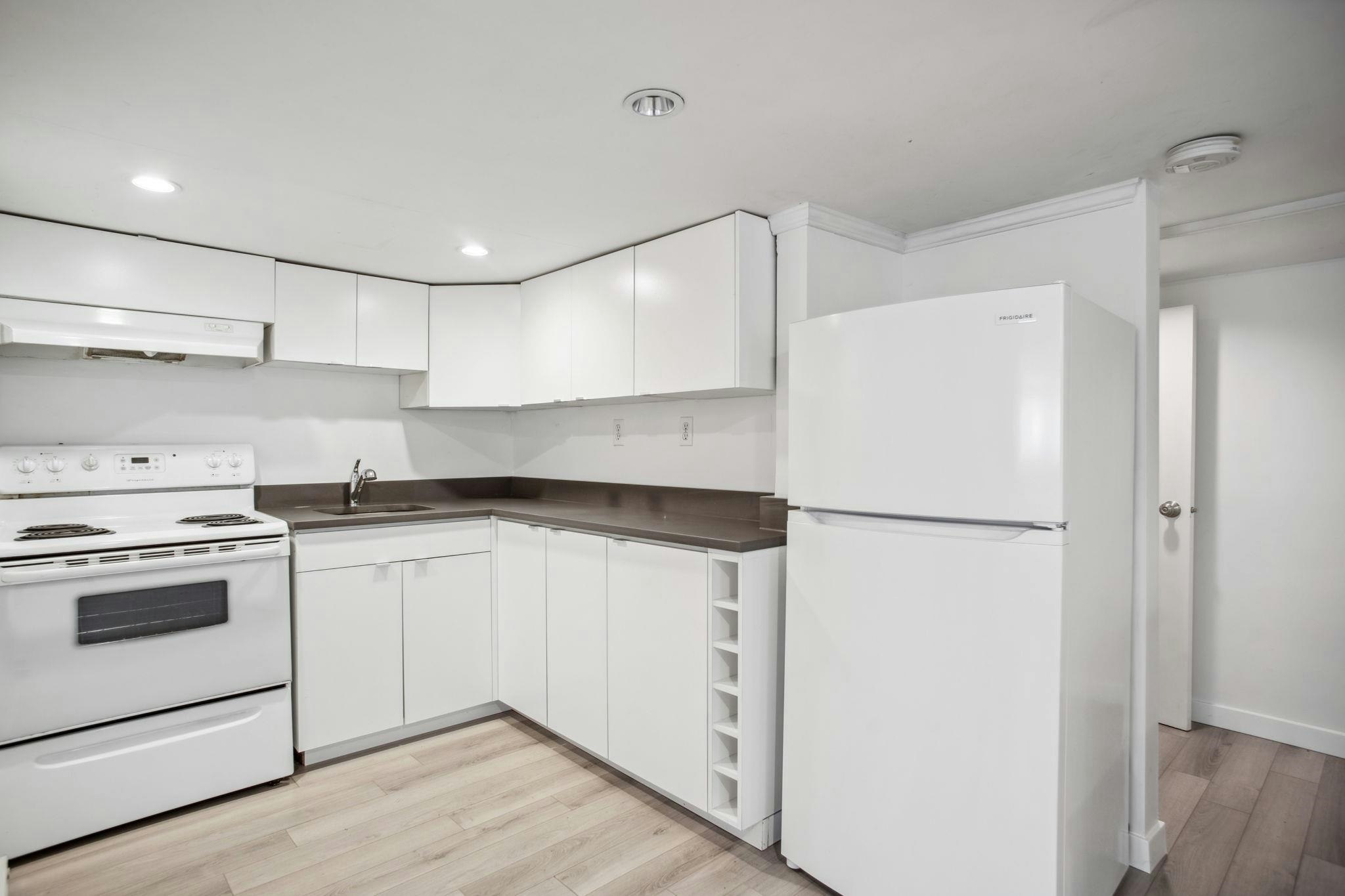 3617 Adanac Street, Vancouver, BC, V5K 2P7 - 20