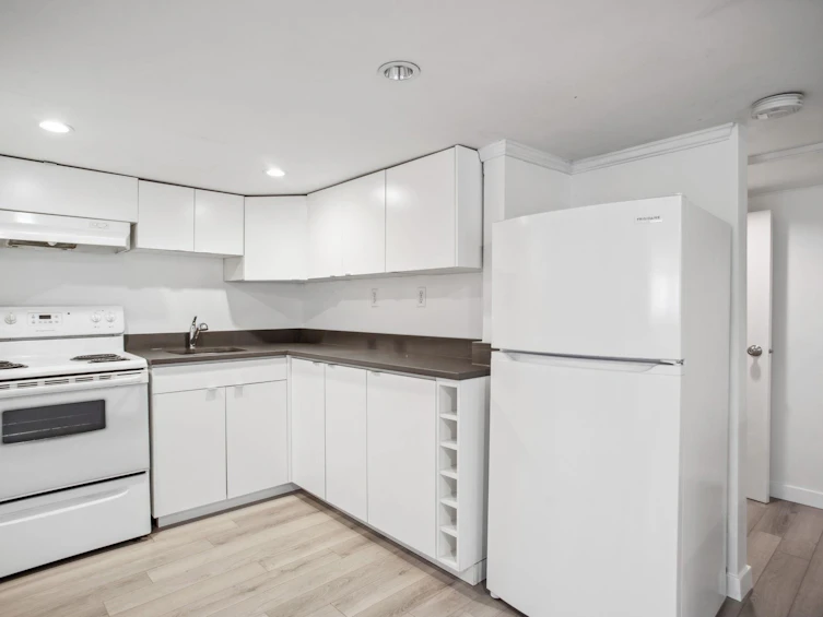 3617 Adanac Street, Vancouver, BC, V5K 2P7 - 20