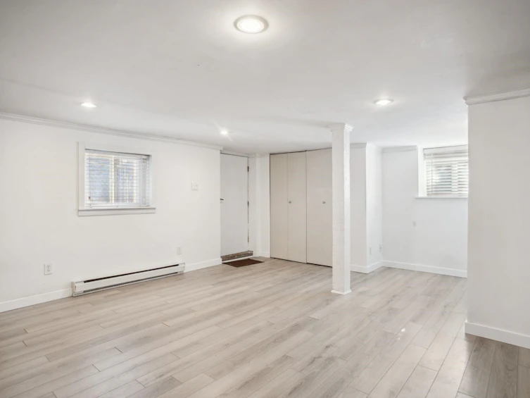 3617 Adanac Street, Vancouver, BC, V5K 2P7 - 17
