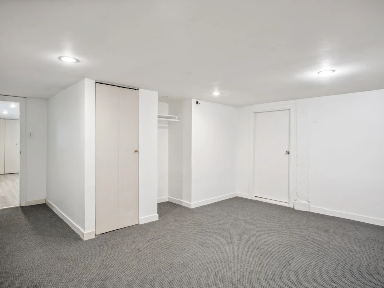3617 Adanac Street, Vancouver, BC, V5K 2P7 - 23
