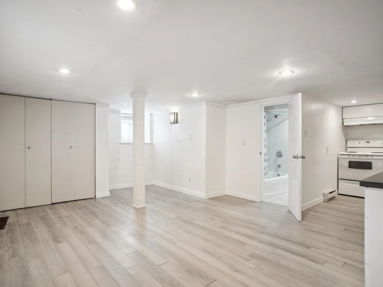3617 Adanac Street, Vancouver, BC, V5K 2P7 - 19
