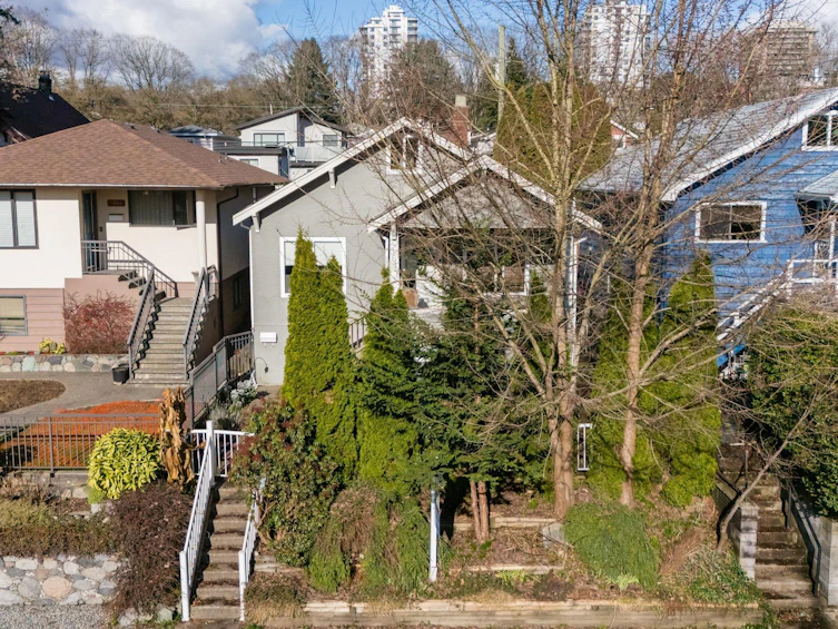 3617 Adanac Street, Vancouver, BC, V5K 2P7 - 28