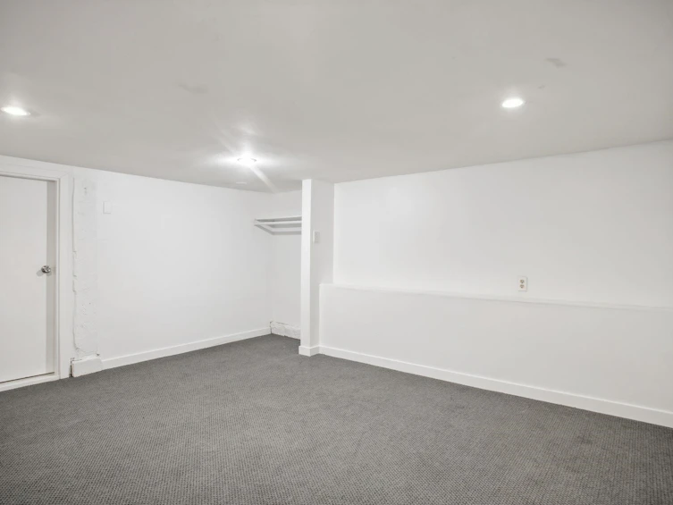 3617 Adanac Street, Vancouver, BC, V5K 2P7 - 22