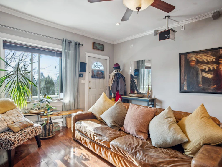 3617 Adanac Street, Vancouver, BC, V5K 2P7 - 6