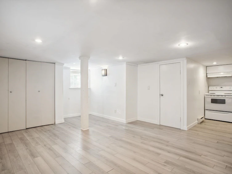 3617 Adanac Street, Vancouver, BC, V5K 2P7 - 16