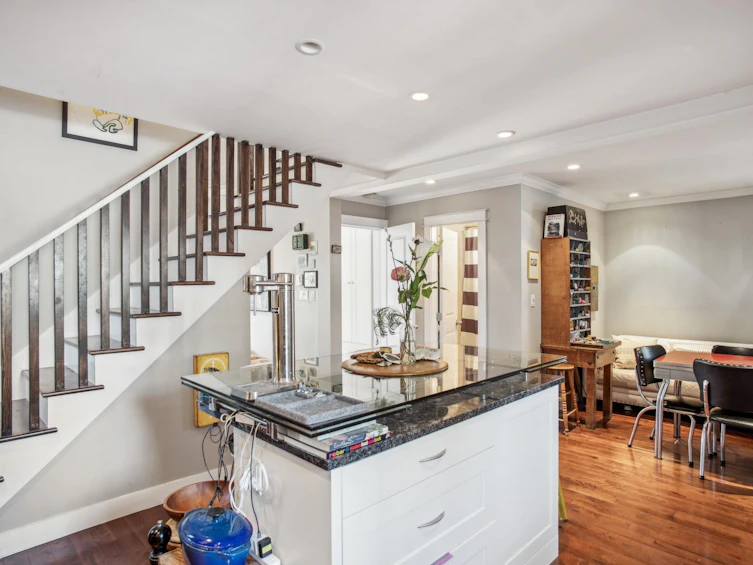 3617 Adanac Street, Vancouver, BC, V5K 2P7 - 11