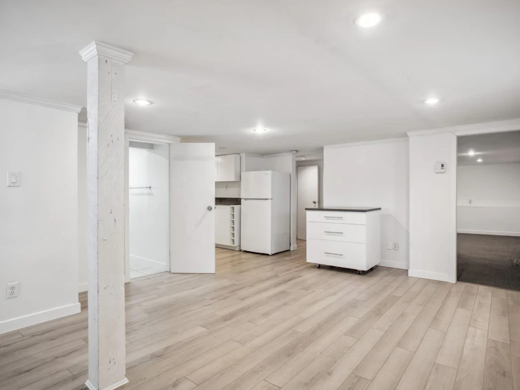 3617 Adanac Street, Vancouver, BC, V5K 2P7 - 18