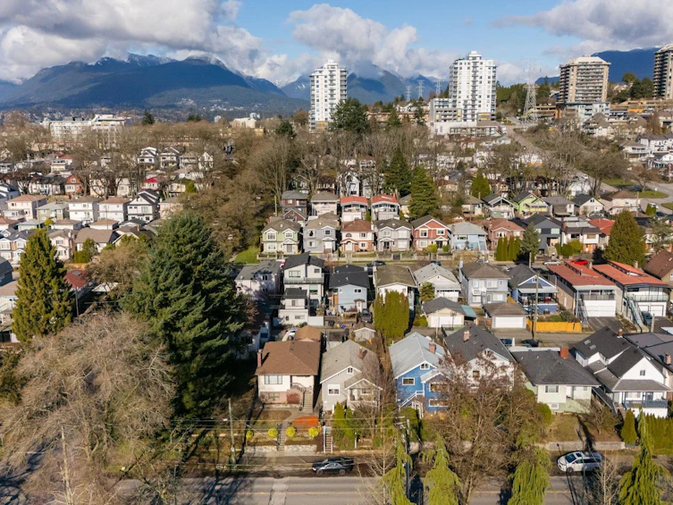3617 Adanac Street, Vancouver, BC, V5K 2P7 - 30