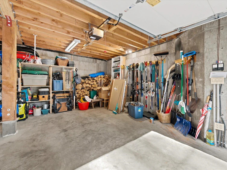 9583 Emerald Drive, Whistler, BC, V8E 0G5 - 39