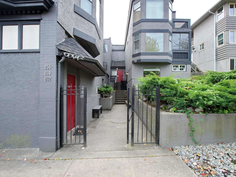 2-862 E Broadway, Vancouver, BC, V5T 1Y1 - 3