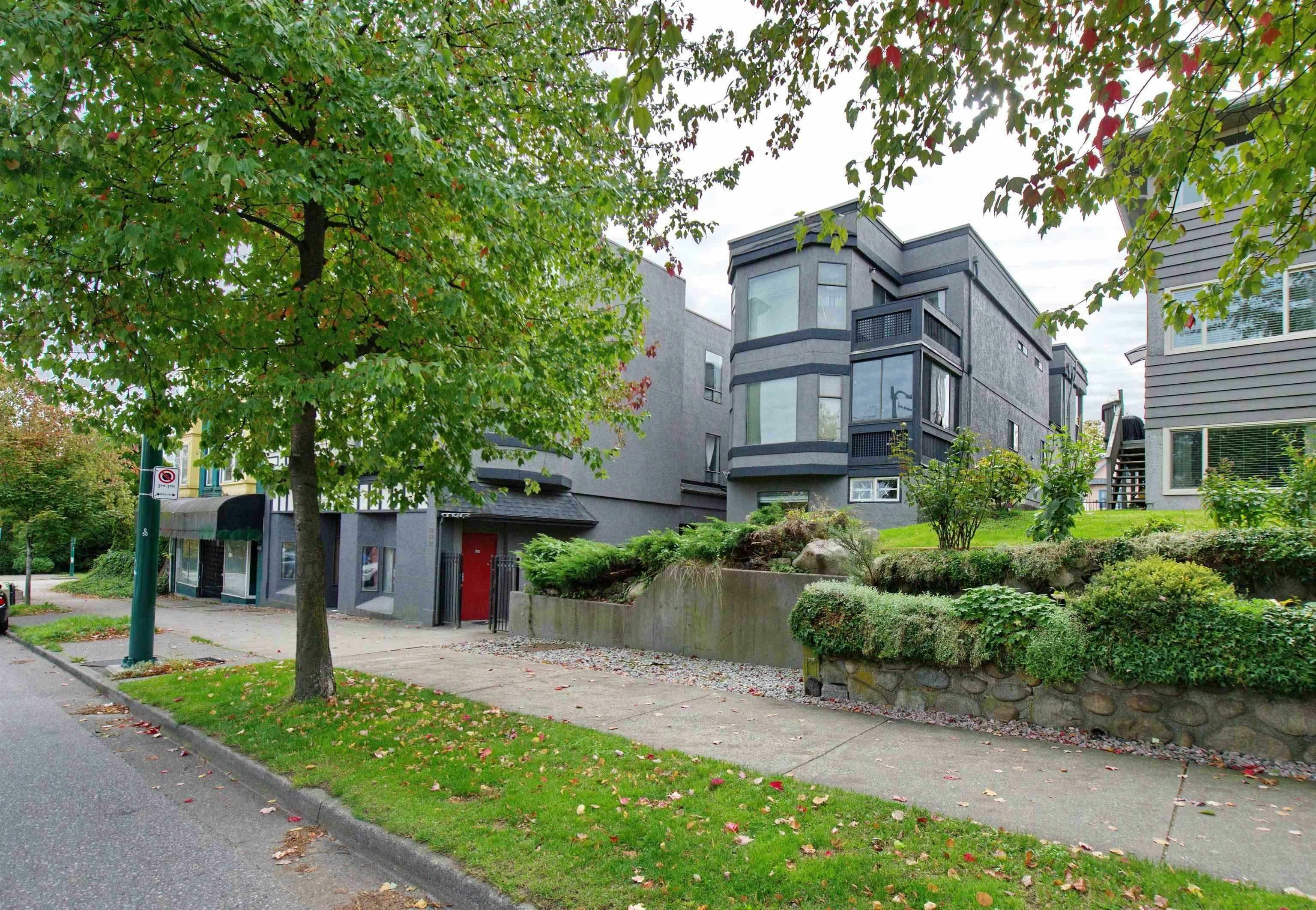 2-862 E Broadway, Vancouver, BC, V5T 1Y1 - 2