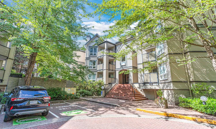 203-7455 Moffatt Road