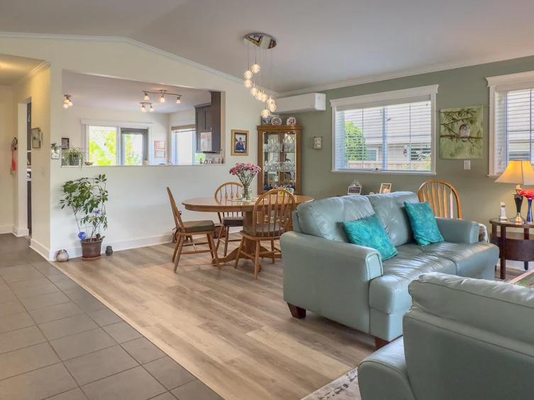 5692 Emily Way, Sechelt, BC, V7Z 0N5 - 3
