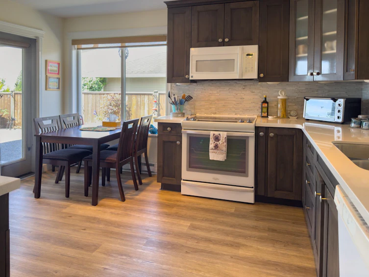 5692 Emily Way, Sechelt, BC, V7Z 0N5 - 11
